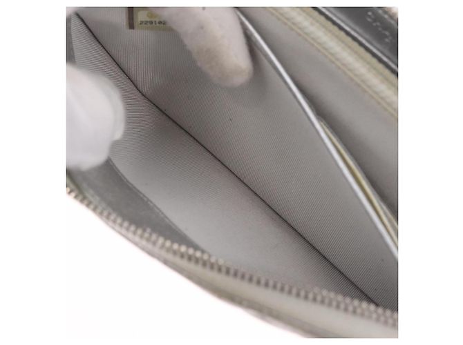 CHANEL Cartera Larga Matelassé de Piel de Cordero Silver CC - vista 21