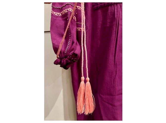 Antik Batik Vestido largo de algodón violeta con bordados étnicos - vista 4