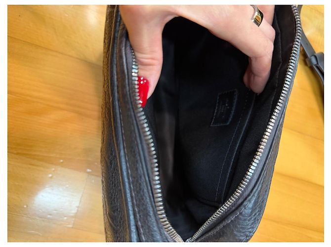 Louis Vuitton Pochette Volga Pelle Goffrata Monogram - vista 6
