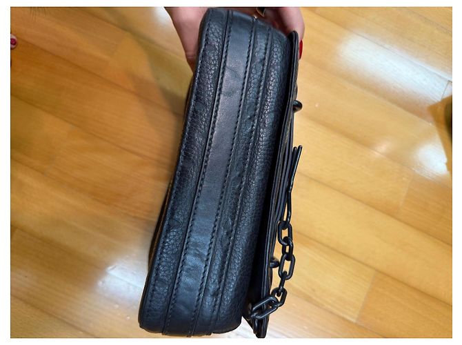 Louis Vuitton Pochette Volga Pelle Goffrata Monogram - vista 8