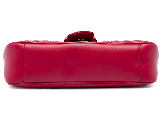 Borsa a tracolla Gucci Red Medium GG Marmont Matelassé in pelle di vitello - vista 3