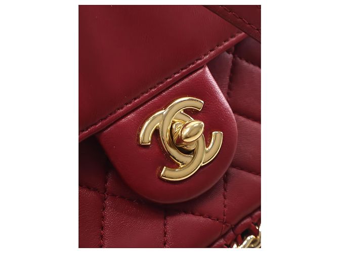 Chanel Red Small Quilted Lambskin CC Unchained Flap - vista 5