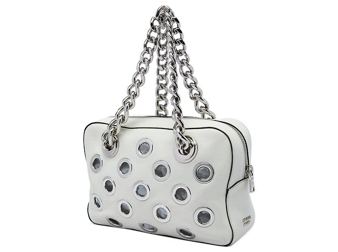 Bolsa de Ombro Prada em Vitello Daino Branco com Corrente e Ilhoses - vista 2
