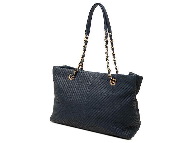 mala Chanel Blue Medium Chevron em couro de bezerro enrugado com medalhão - vista 2