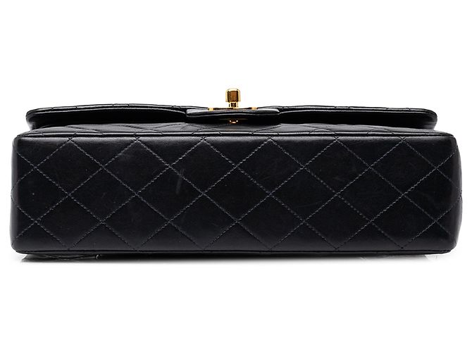 Chanel Black Medium Classic Lambskin Double Flap - vista 3