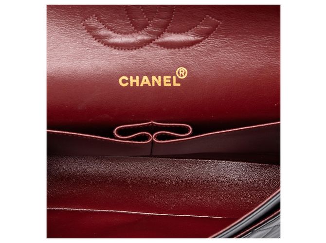 Chanel Black Medium Classic Lambskin Double Flap - vista 4