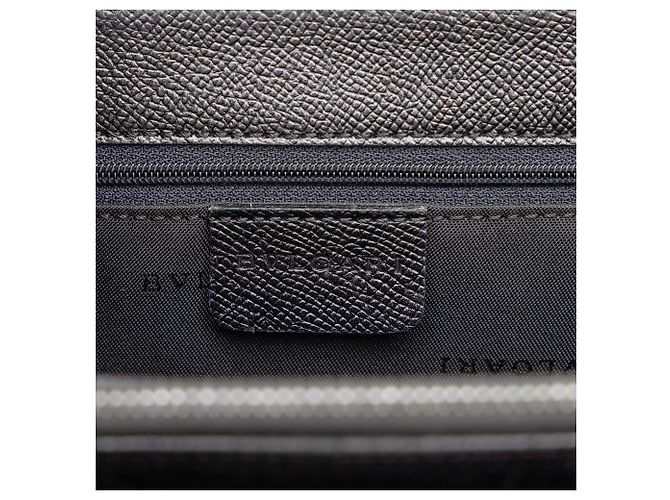 Bulgari  mala Bvlgari em couro de bezerro grão preto - vista 5
