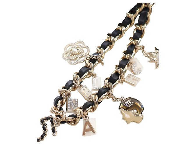 Chanel Black CC Quilted Lambskin Coco Charms Chain Wristlet Pouch - vista 6