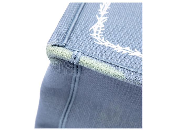 Dior Blue Large Embroidered Canvas Les Fleurs du Mal Book Tote - Ansicht 7