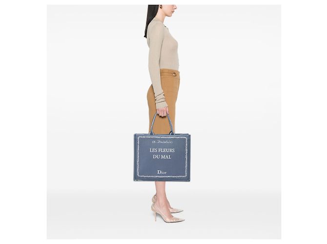 Dior Blue Large Embroidered Canvas Les Fleurs du Mal Book Tote - Ansicht 8