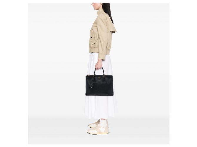Prada Borsa Galleria Double Zip Grande in pelle Saffiano nera - vista 6