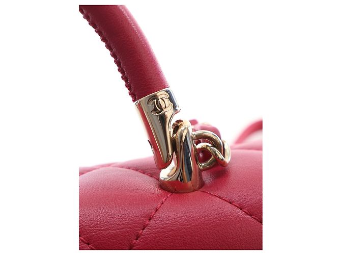 Chanel Red Small Quilted Lambskin Carry Chic Flap - Ansicht 8