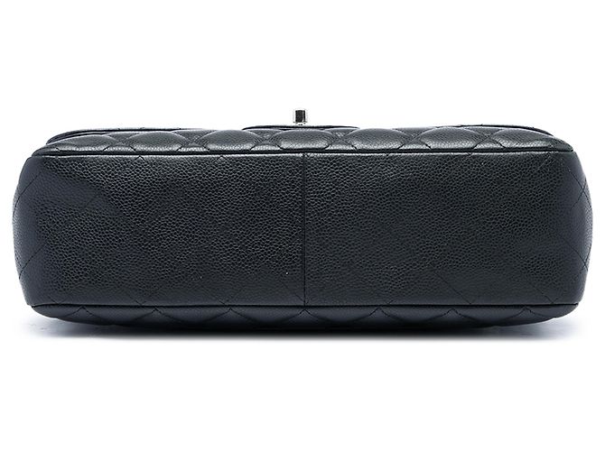 Chanel Black Jumbo Classic Caviar Single Flap - vista 3
