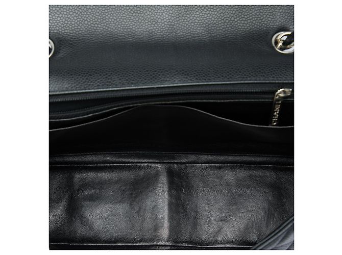 Chanel Black Jumbo Classic Caviar Single Flap - vista 4