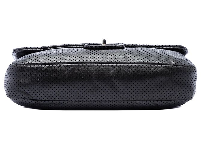 Chanel Black Medium Perforated Calfskin Reissue 2.55 Drill Flap - Ansicht 3