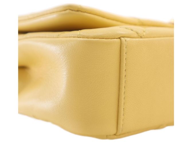 Chanel Yellow Small Quilted Lambskin Chain More Flap - vista 10