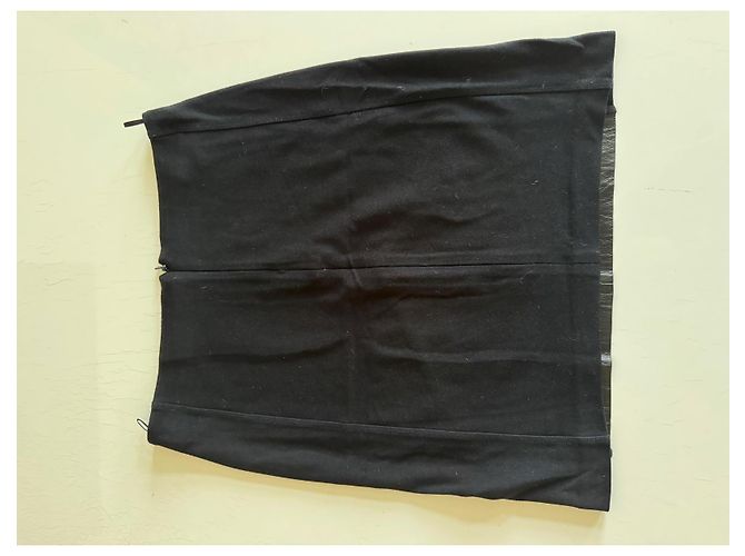 Minigonna Pinko in pelle nera e viscosa - vista 2