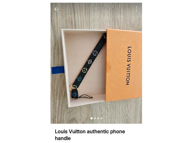 Louis Vuitton Monogram Cinturino Telefono Pelle Nera - vista 3