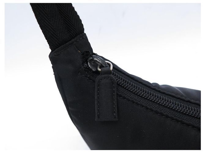 BORSA A MANO PRADA RE-EDITION 2000 1NE515RDH0 TELESCOPIO NYLON NERO MINI HOBO BAG - vista 6