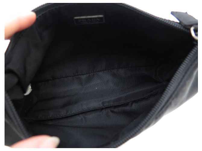 BORSA A MANO PRADA RE-EDITION 2000 1NE515RDH0 TELESCOPIO NYLON NERO MINI HOBO BAG - vista 7