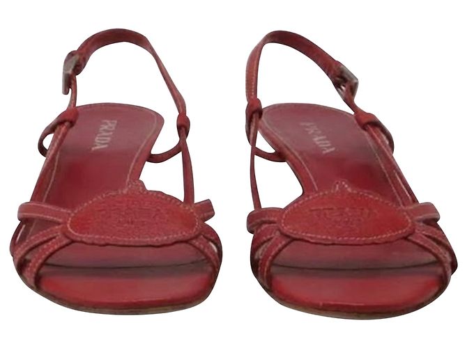 Sandali slingback con tacco kitten Prada in pelle burgundy - vista 2
