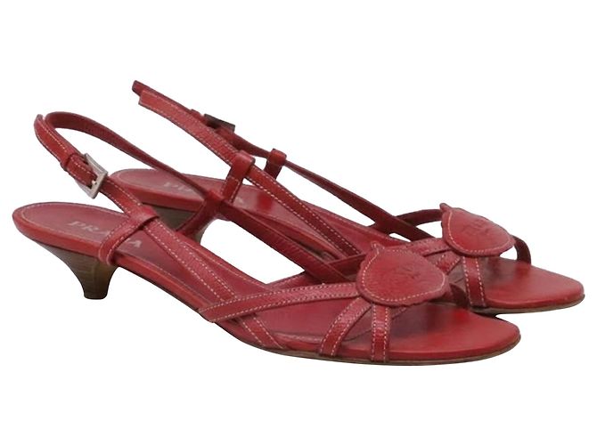 Sandali slingback con tacco kitten Prada in pelle burgundy - vista 3