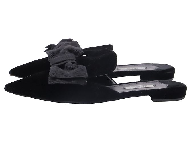 Prada Mules mit spitzer Kappe und Schleife aus schwarzem Samt - Ansicht 5