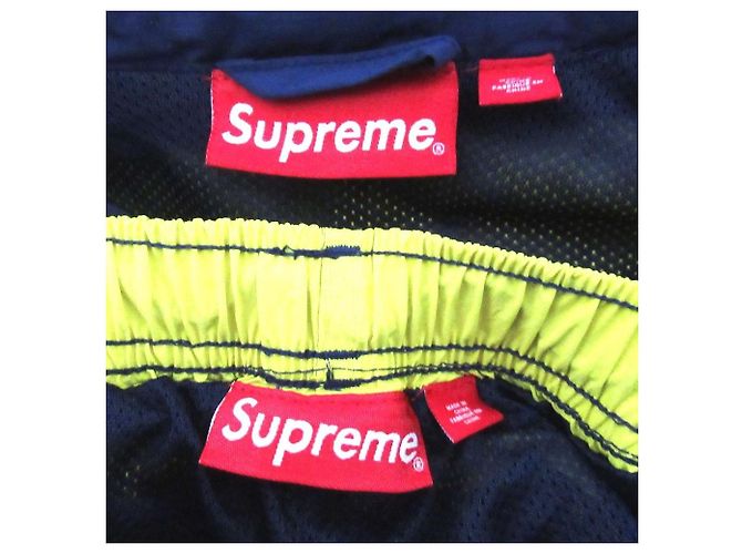 Set Giacca con Cappuccio e Pantaloni in Nylon Supreme - vista 18