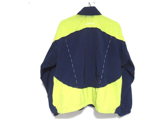 Set Giacca con Cappuccio e Pantaloni in Nylon Supreme - vista 3