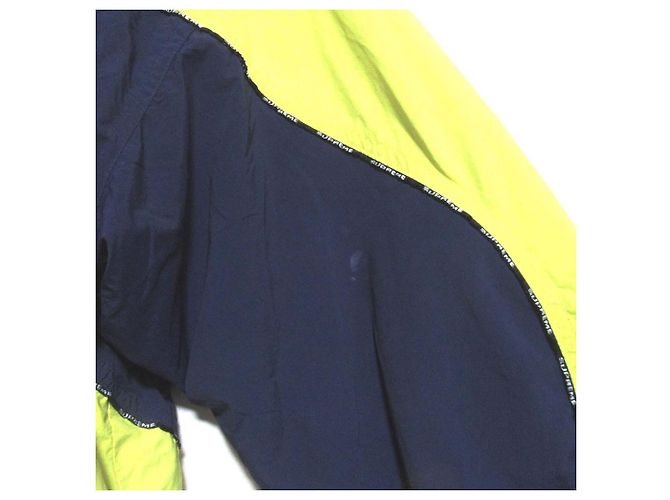 Set Giacca con Cappuccio e Pantaloni in Nylon Supreme - vista 8