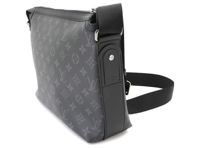 Bolso de hombro Louis Vuitton Odysse PM Monogram Eclipse - vista 3