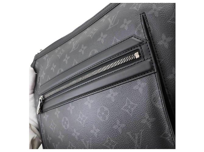 Bolso de hombro Louis Vuitton Odysse PM Monogram Eclipse - vista 8