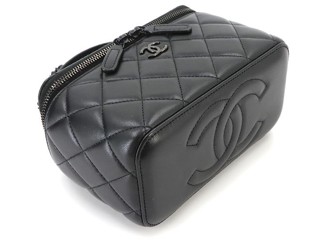 Bolsa Vanity Chanel Matelassé - vista 5