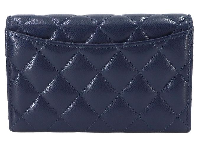 Cartera tri-fold Chanel Matelassé - vista 3
