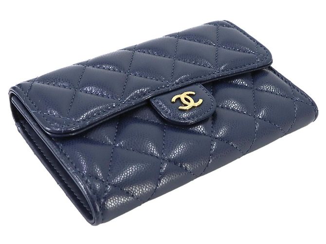 Cartera tri-fold Chanel Matelassé - vista 5