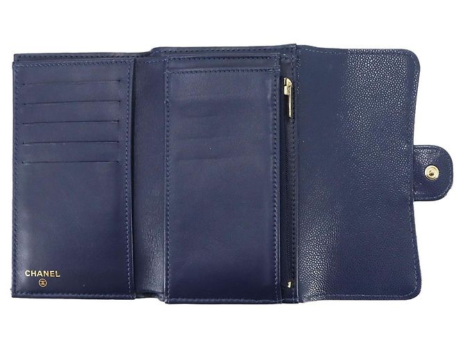 Cartera tri-fold Chanel Matelassé - vista 6