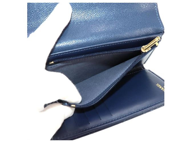 Cartera tri-fold Chanel Matelassé - vista 7
