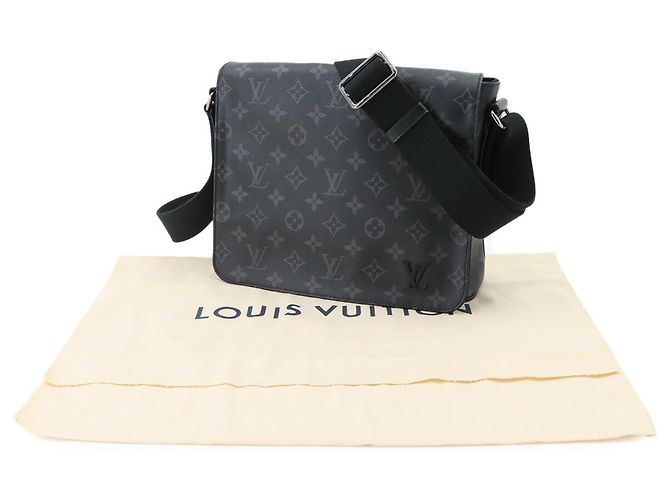 Louis Vuitton District PM NM Monogram Eclipse Schultertasche - Ansicht 2