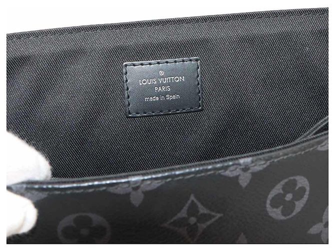 Louis Vuitton District PM NM Monogram Eclipse Schultertasche - Ansicht 8