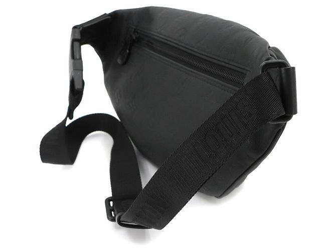 Louis Vuitton Discovery Bumbag PM - vista 4