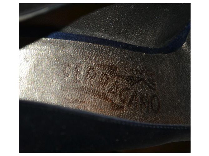 Salvatore Ferragamo Décolleté in Seta Nere - vista 8