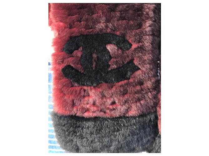 Sciarpa Chanel Edizione Limitata 2017 in Pelliccia Orylag Logo CC - Bordeaux/Nero - vista 5