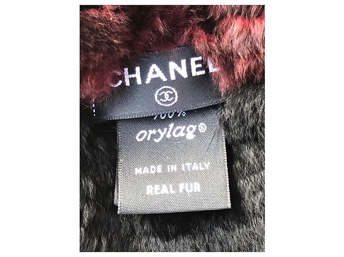 Sciarpa Chanel Edizione Limitata 2017 in Pelliccia Orylag Logo CC - Bordeaux/Nero - vista 6