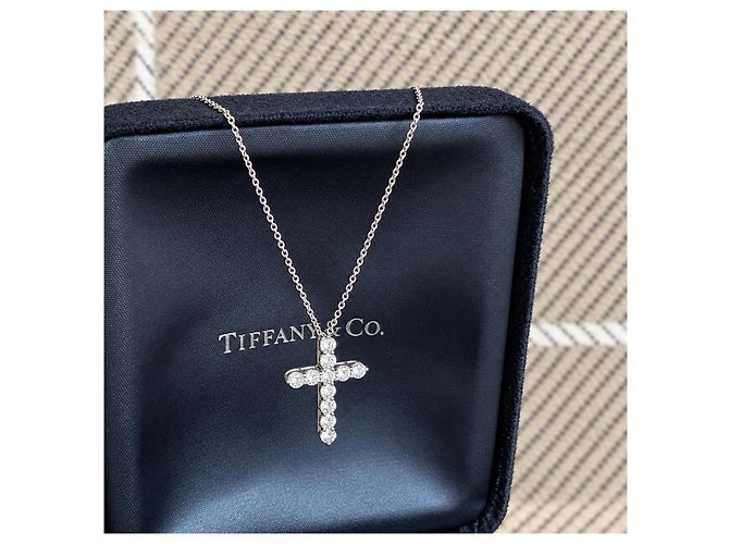 Collana Tiffany & Co. Platino e Diamanti a Croce - vista 3