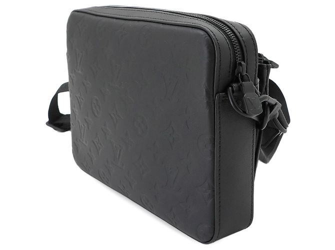 Bolsa de Ombro Trio Monogram Shadow Louis Vuitton - vista 4
