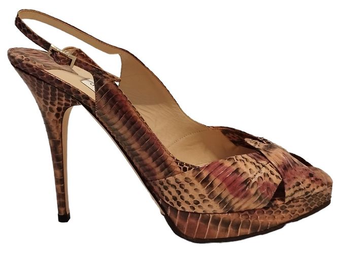 Scarpins Peep-Toe Jimmy Choo em Python Rosa Natural - vista 2