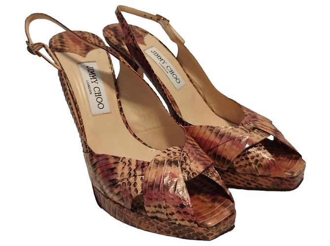 Scarpins Peep-Toe Jimmy Choo em Python Rosa Natural - vista 3