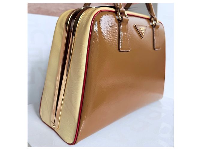 Prada Pyramid Saffiano Vernic Caramel+Bian Handtasche - Ansicht 11