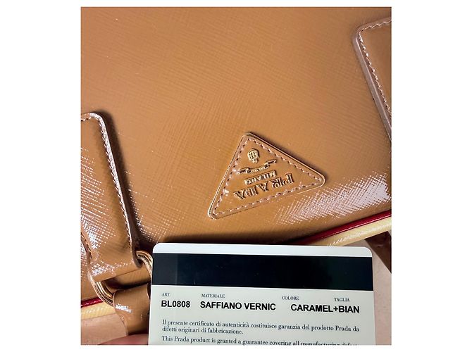 Prada Pyramid Saffiano Vernic Caramel+Bian Handtasche - Ansicht 13