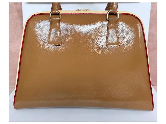 Prada Pyramid Saffiano Vernic Caramel+Bian Handtasche - Ansicht 4